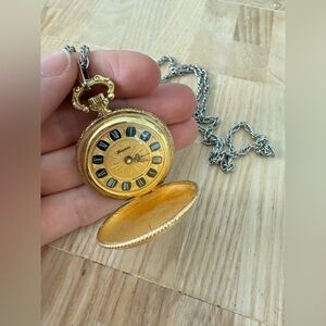 Vintage Lucerne ladies gold tone pocket watch pendant necklace mechanical